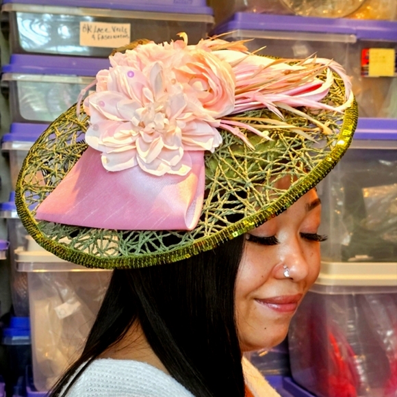 Beloved Millinery Elegant Pink Green Satin Bow Feathers Jeweled Fascinator Derby - Picture 2 of 7
